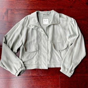 Abercrombie & Fitch Cropped Bomber Jacket